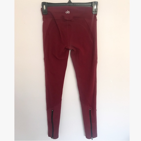 ❗️1 day sale ❗️Alo yoga leggings - Picture 4 of 4